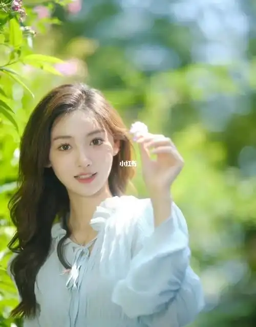 牙牙和肉肉上升水瓶