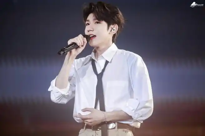 0之神级侧颜  @tfboys-王源