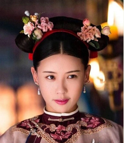 除了佘诗曼和谭卓延禧攻略里这些配角也都有来头