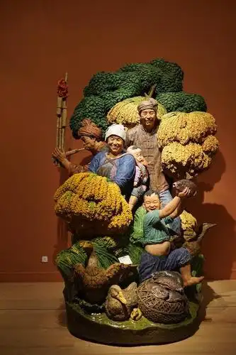 雕塑里的傣族藏族壮族维吾尔族,全国雕塑艺术展在京举办