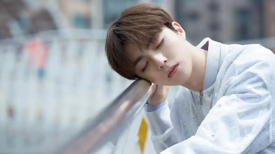 陈立农一无所知mv花絮桌面壁纸