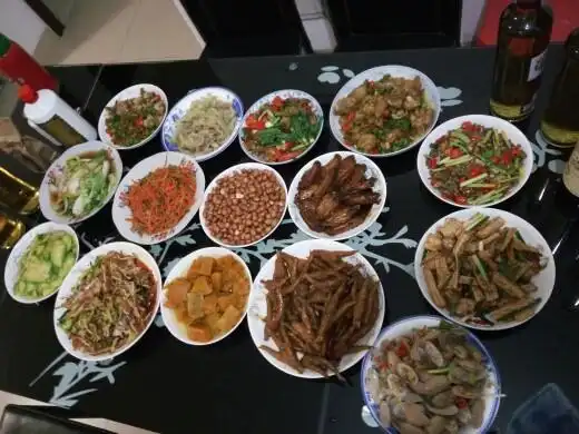 满汉全席的家庭生日宴