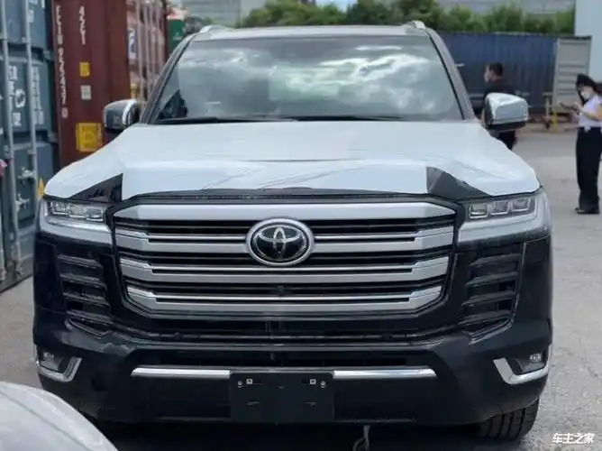 欢迎上门试驾 2023款丰田兰德酷路泽4600让我们尽情感受它的高贵富丽