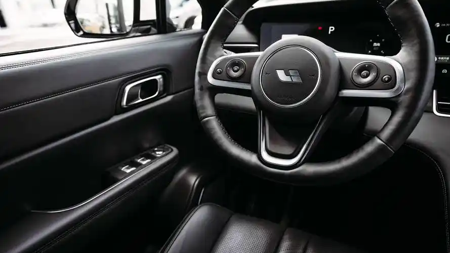 空间大又省油续航里程不用愁理想one2020款增程7座版