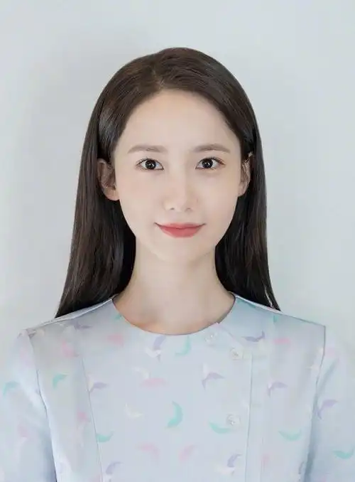 少女时代允儿,新剧《big mouth》护士证,证件照曝光 51韩团 – 韩国