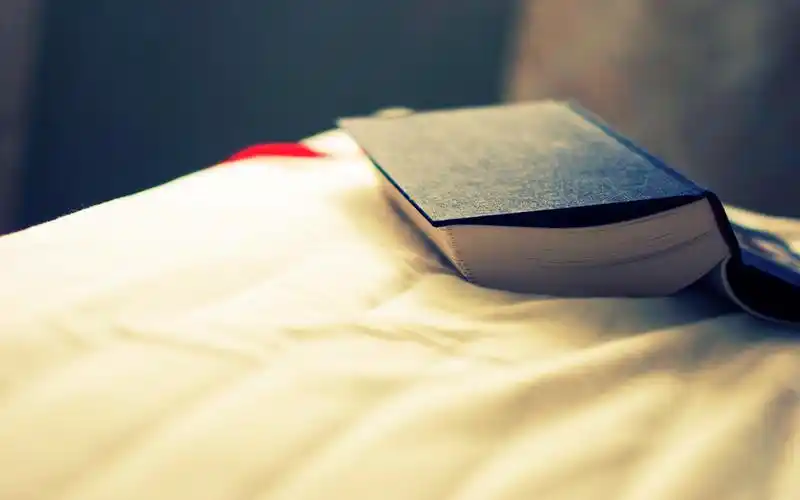 书本,安静,静谧,文艺,意境,伤感,静物书本壁纸图片