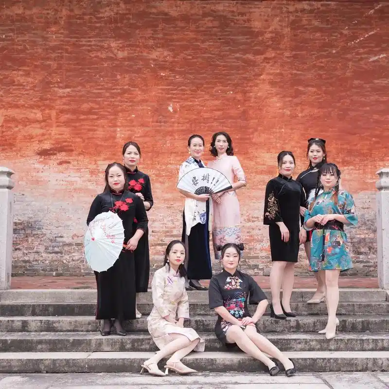 #旗袍秀一秀女子好温柔 #只有照片能记录这份珍贵的回忆 #做 - 抖音