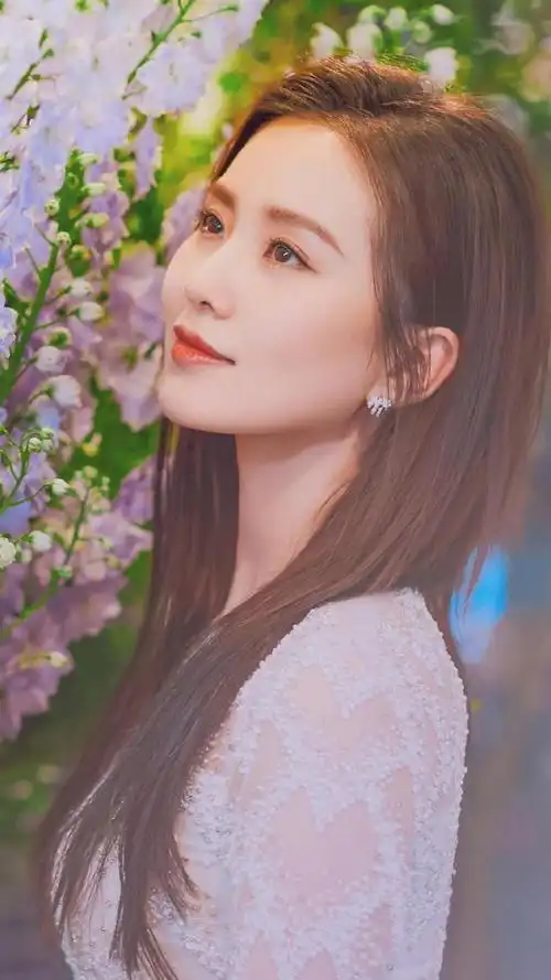 森系性感女神刘诗诗蕾丝户外迷人写真