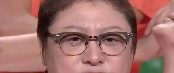 韩红瘦了还引发了不小热议,还有网友表示自家妈妈都看出来韩红瘦了.