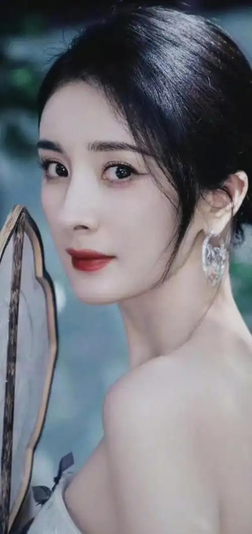 杨幂高清图片 第2597期_网易订阅