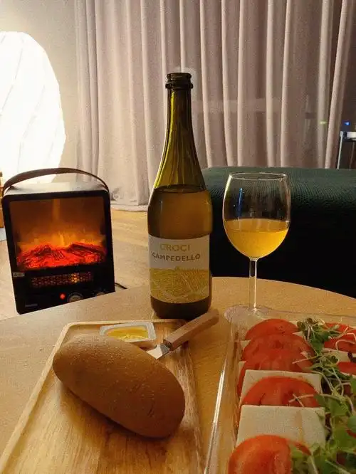 而且下雨天完全不想起床的好嘛,大概也只有喝酒才是我爬起来的动力了!