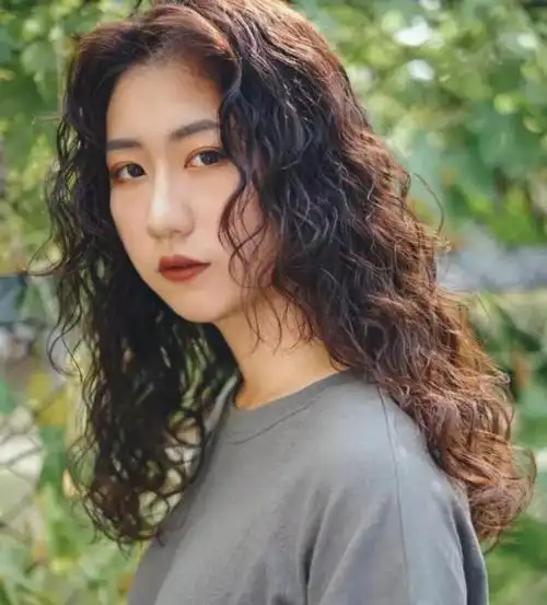 2023年烫发最蓬松的卷,少头发的烦恼让这个发型来解决吧