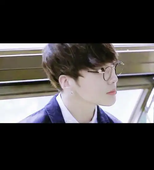 姜胜允winner头像