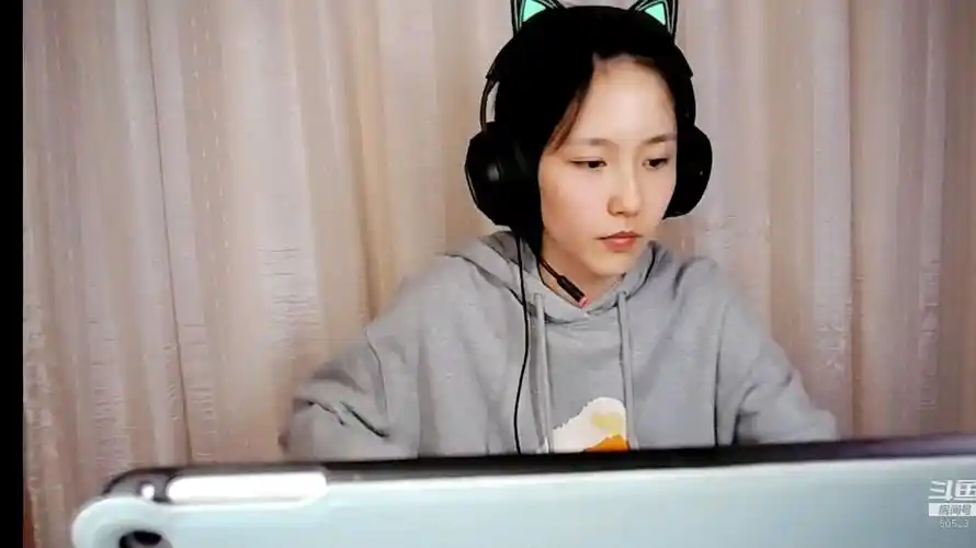 素颜成果直播录屏