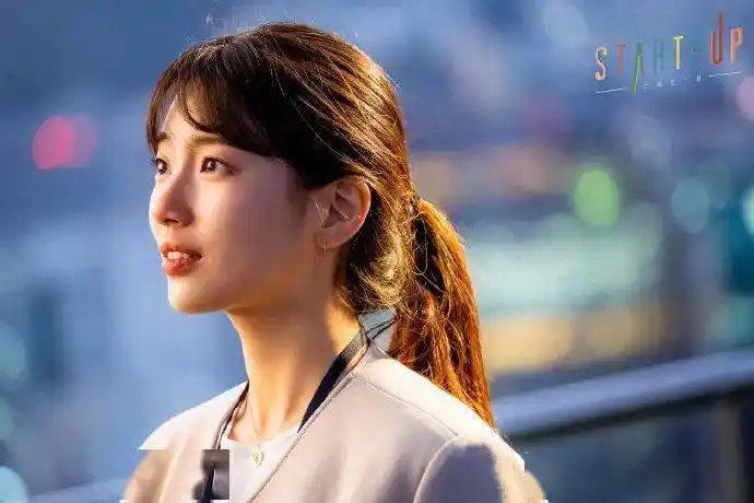 马尾|裴秀智随便一绑都美的低扎发也太适合职场女孩了吧?