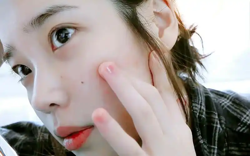 iu素颜自拍【睡前vs早起】_哔哩哔哩_bilibili