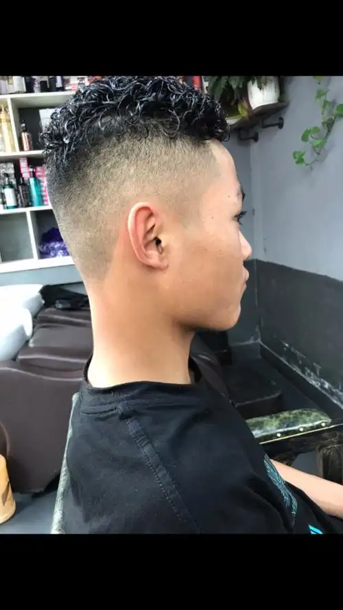 给小哥做个侧背小卷帅爆了