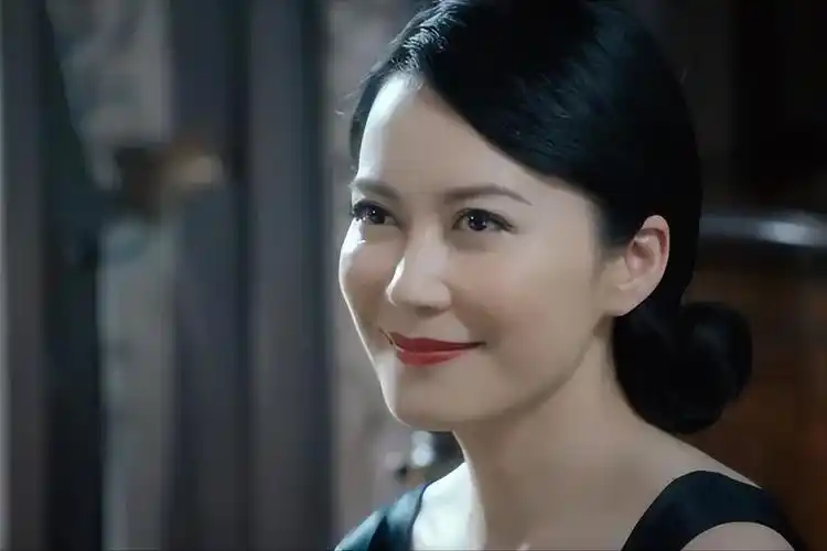 俞飞鸿个人简历介绍(51岁的俞飞鸿为什么至今未婚)-趣事杂谈