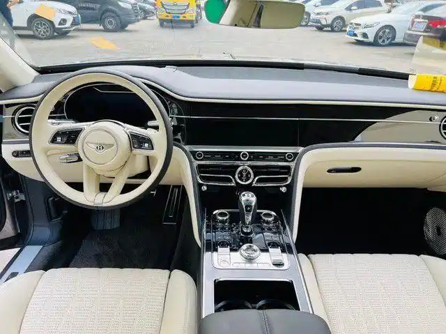 宾利飞驰w12港口现车动能迅猛限量版|轿车|内饰|方向盘|车标_网易汽车