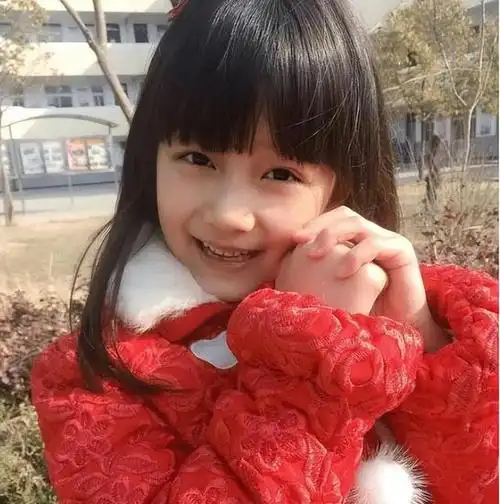 赵薇"女儿"因长得太好看,被全网禁止整容,如今16岁变化太大