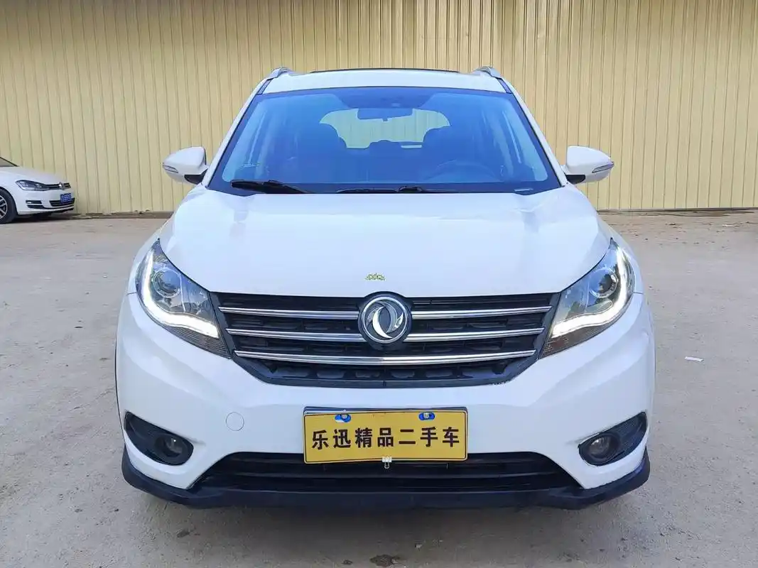 2016年7月东风风光580豪华版,1.5t手动挡7座出3.18万,多功能方向