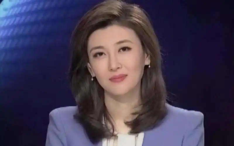 回顾主持人李红山村姑娘打拼进央视没嫁富二代老公疑是老师