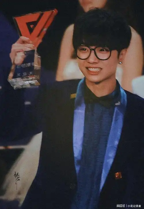 演唱会统治区,华晨宇开启鸟巢四面台时代