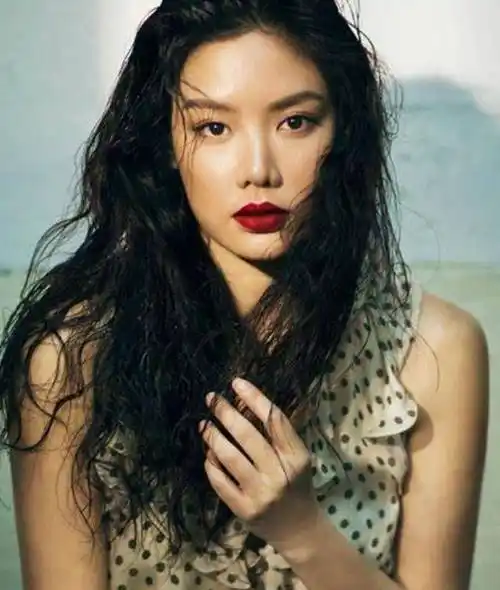 4年榨干丈夫7亿家产,现如今却胖成球_婚姻_乐基儿_黎明