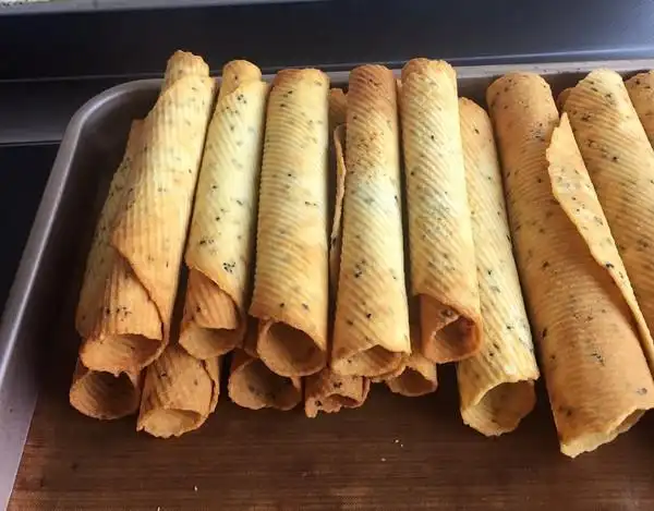 晤暧_0804做的脆皮蛋卷(电蛋卷机版)