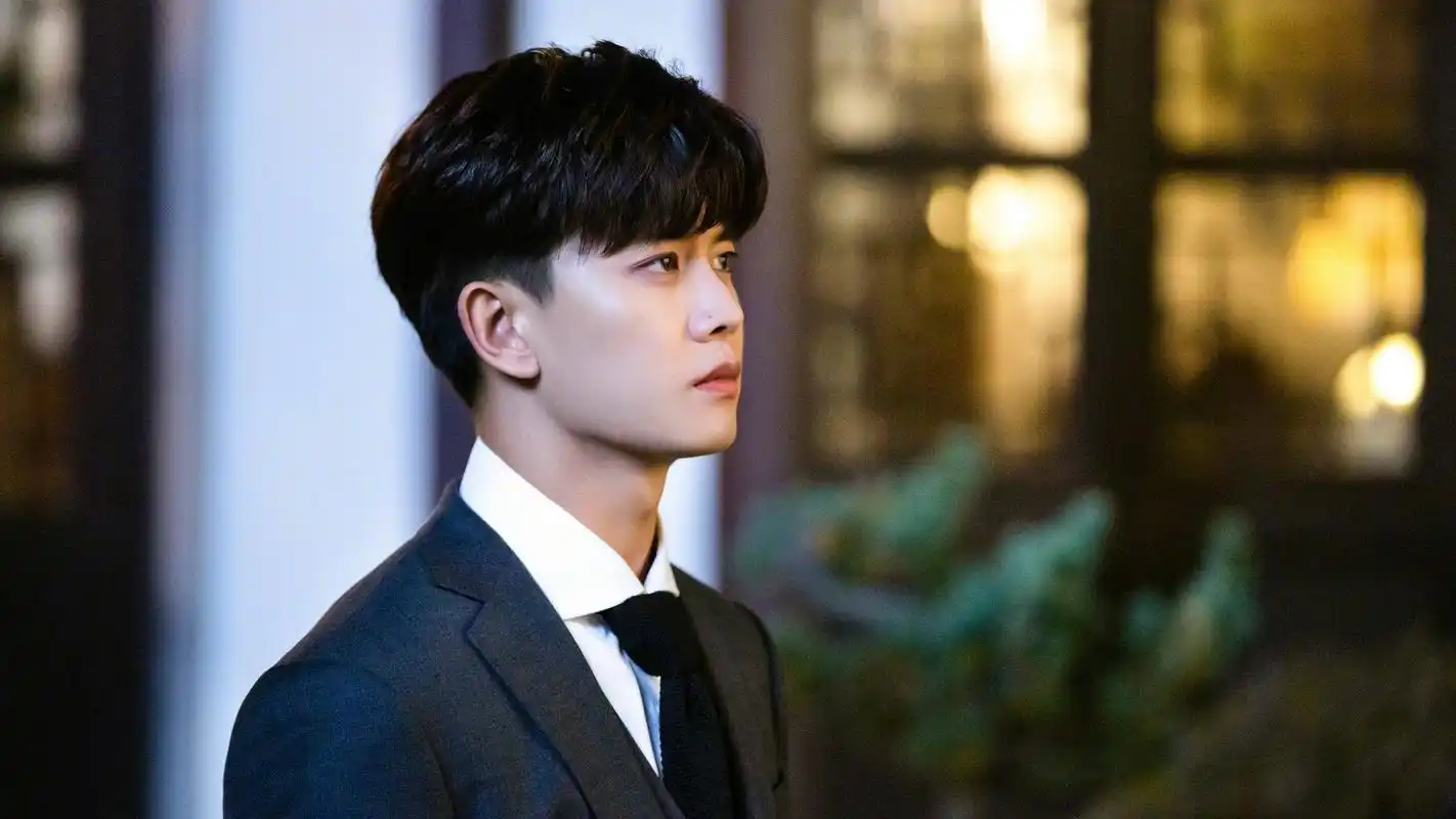 任嘉伦好帅__财经头条