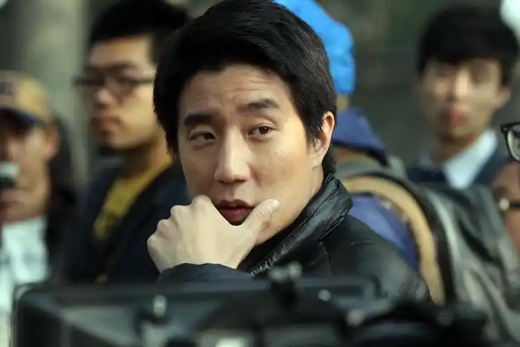 房祖名与张靓颖在《电影之歌》里扮演表兄