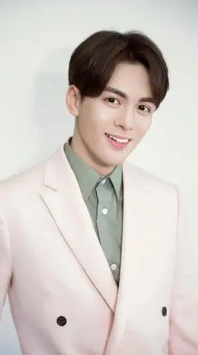 手机壁纸曾舜晞