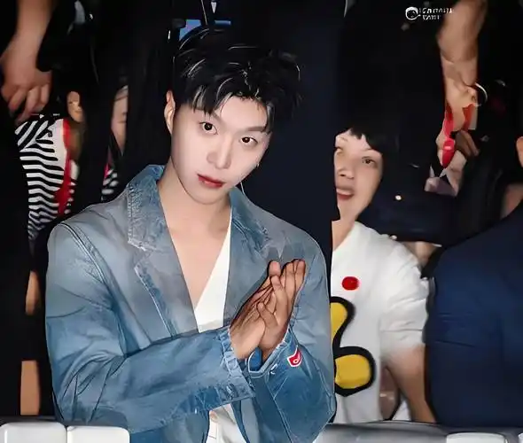 娱乐圈八卦欧阳娜娜汪小菲大s范丞丞迪丽热巴贾玲关晓彤