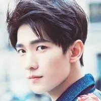 杨洋帅气头像高清照片qq头像男生帅气杨洋