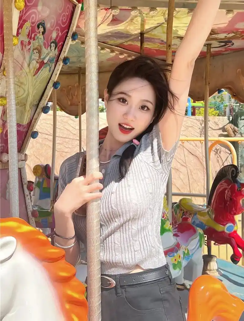 今日美女游客照.腿比我命长的游客小姐姐#五一假期 美女小姐姐 - 抖音