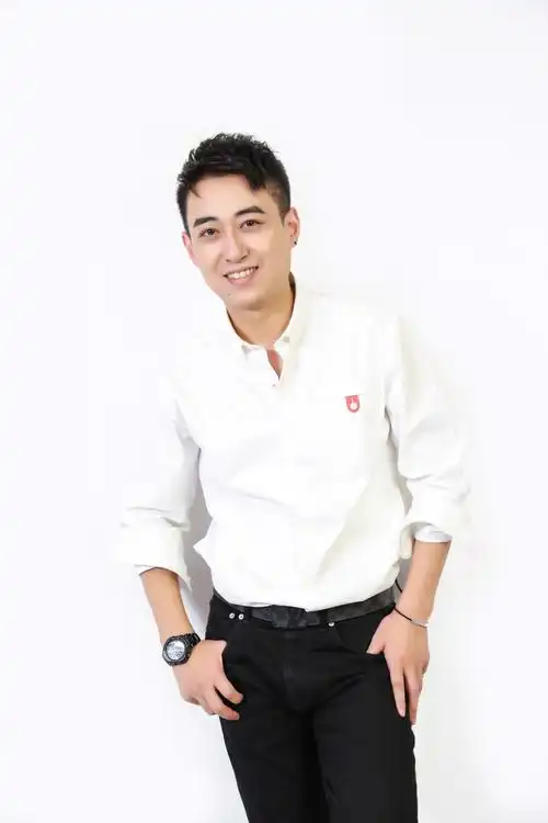 永辰(中国内地男演员)_尚可名片