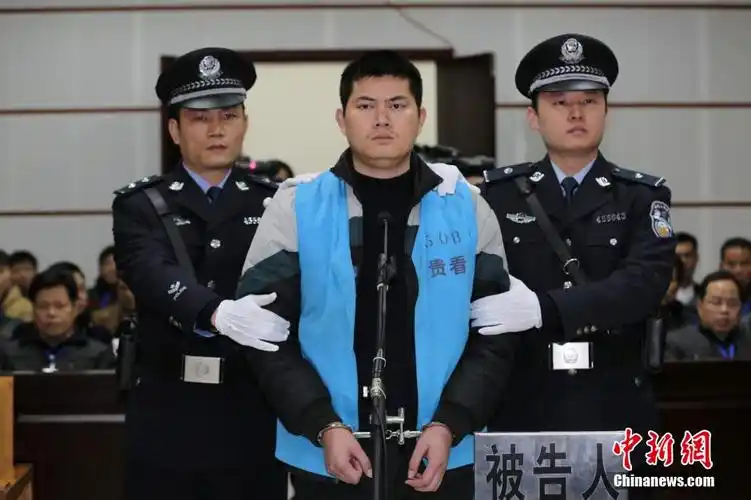 广西枪杀孕妇民警一审被判死刑