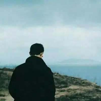 男生伤感帅气背影头像个性成熟若无其事原来是最好的报复