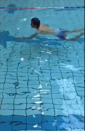 邓超游泳8月9日上午,中国游泳队传来孙杨,傅园慧,徐嘉余赢得奖牌的