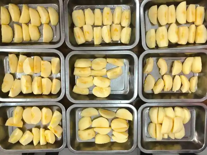 风采——实幼府前幼儿园保育老师技能大赛 写美篇大赛第六环节:削苹果