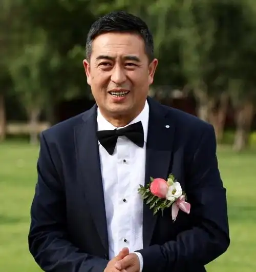 在8月13日,有关张嘉译婚变的消息登上了热搜,这不禁让大家感到非常的