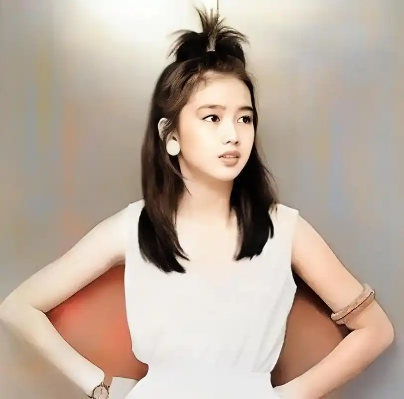 在20世纪80年代,朱丽倩留下了一张照片,她的祖籍是福建山的诏安.