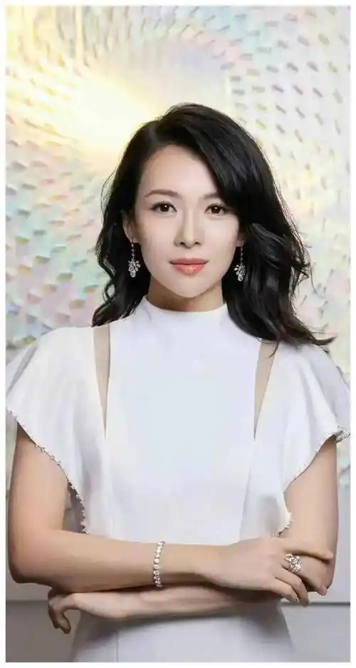 章子怡否认炒作疑云,愤怒驳斥网谣,遭网友热议._赵丽颖_事情_热度