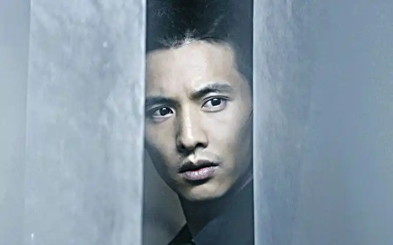 韩国男星元斌帅气型男魅力极简写真桌面壁纸