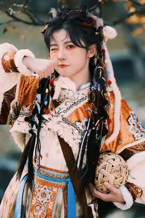 西域小公主 又奶又狼的 赖美云这套古装写真我要看一万遍 好英气的小