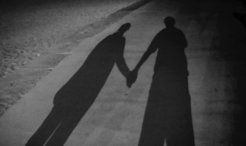 抖音情侣影子跳舞的音乐是什么_情侣秀恩爱影子跳舞背景音乐介绍