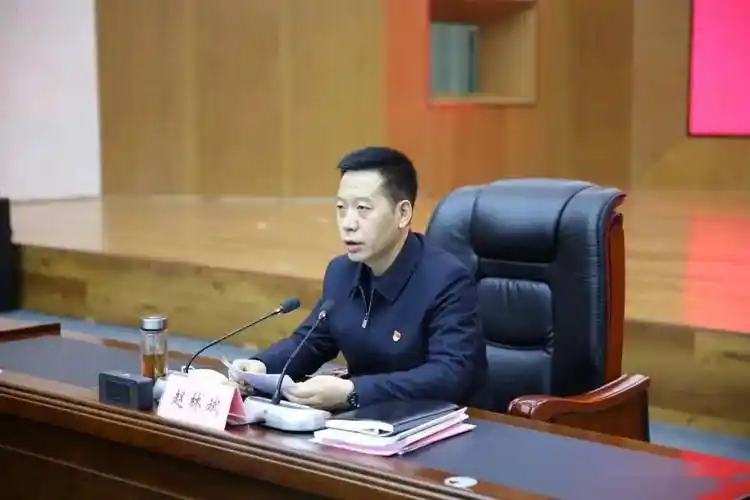 富平县召开县委书记点评法治工作会(组图)_建设_会议_政治