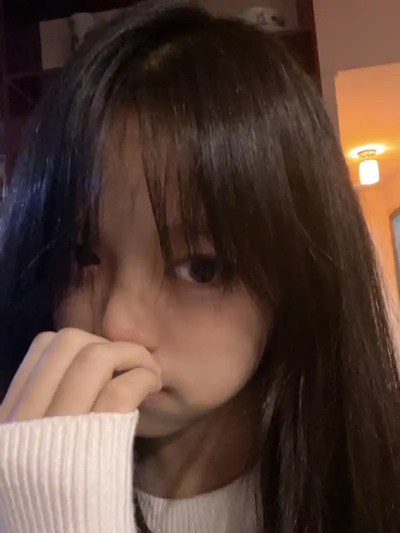 初中生素颜02 嘻嘻今天皮肤状态好好哦