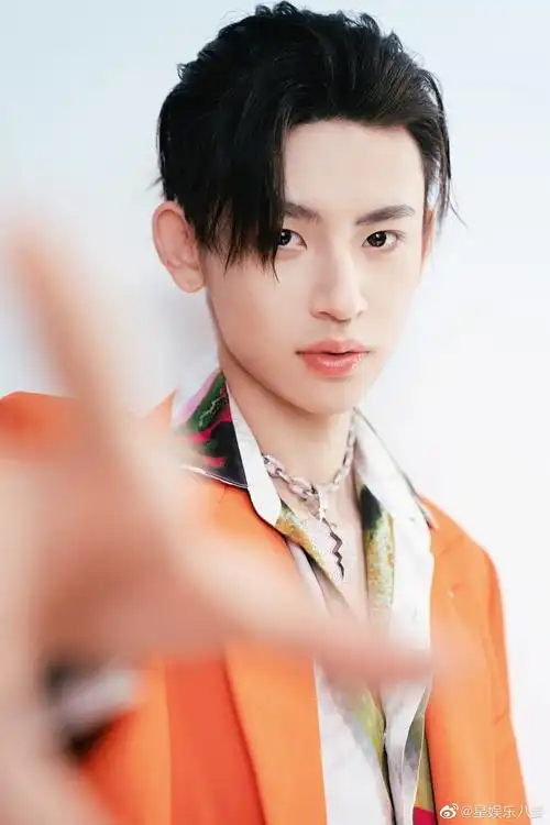 1小鬼王琳凯《跨界歌王》最新预告图公开