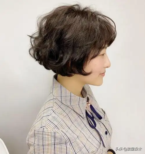 今年流行减龄短发烫发型30款,每款都心动,想换发型的收藏了